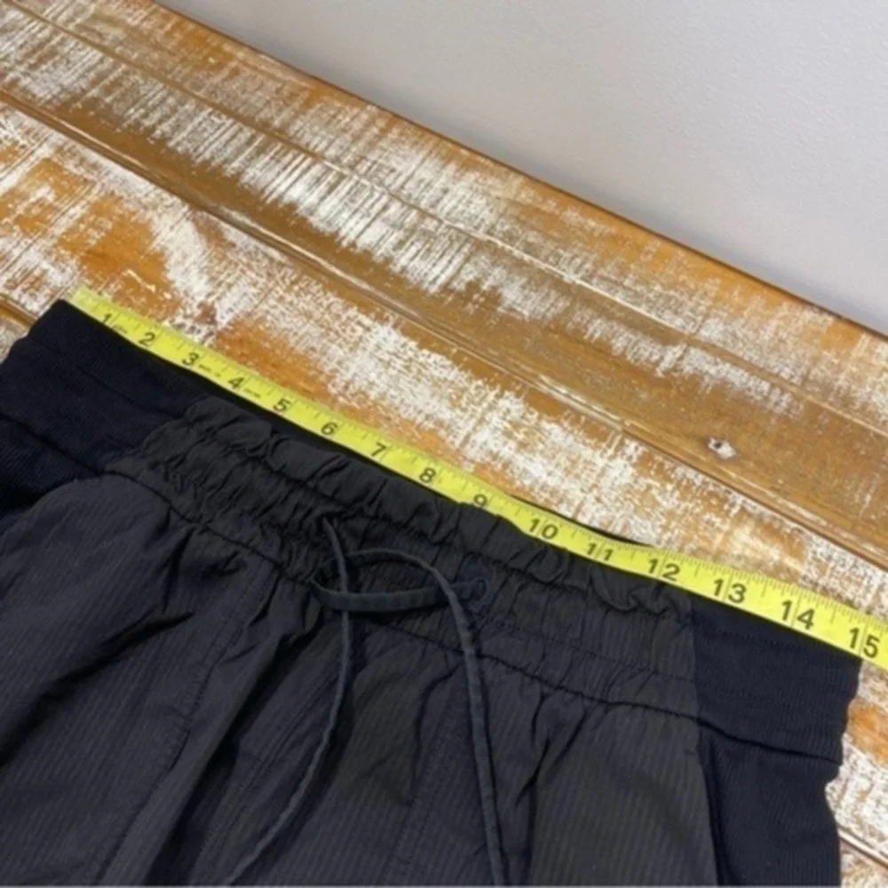 Lululemon Beyond the Studio Jogger Black Size 8